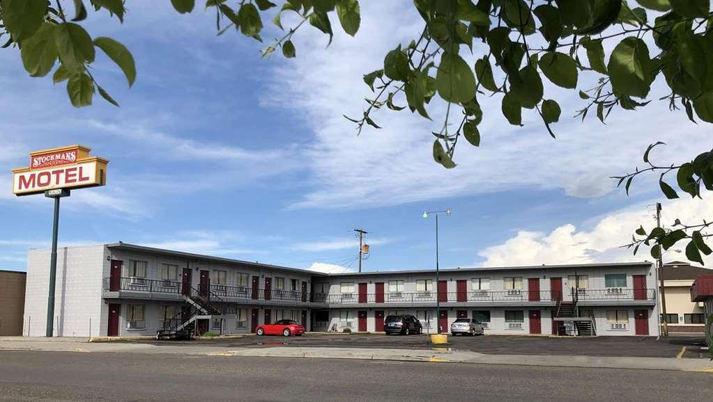 Budget Inn Ontario Extérieur photo