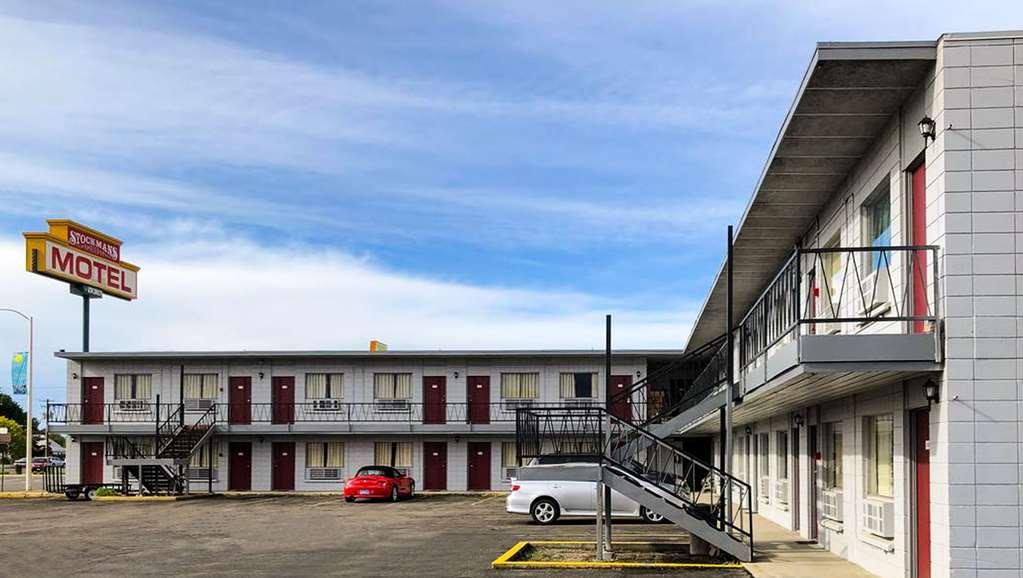 Budget Inn Ontario Extérieur photo