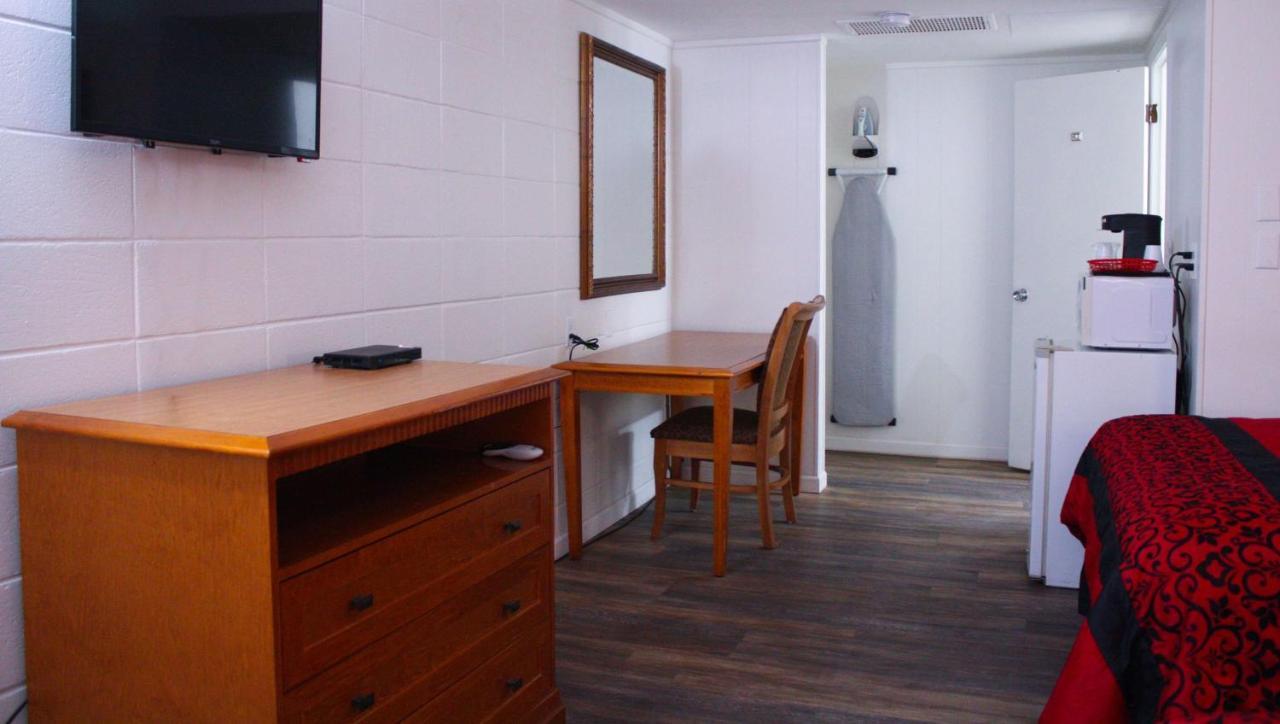 Budget Inn Ontario Extérieur photo