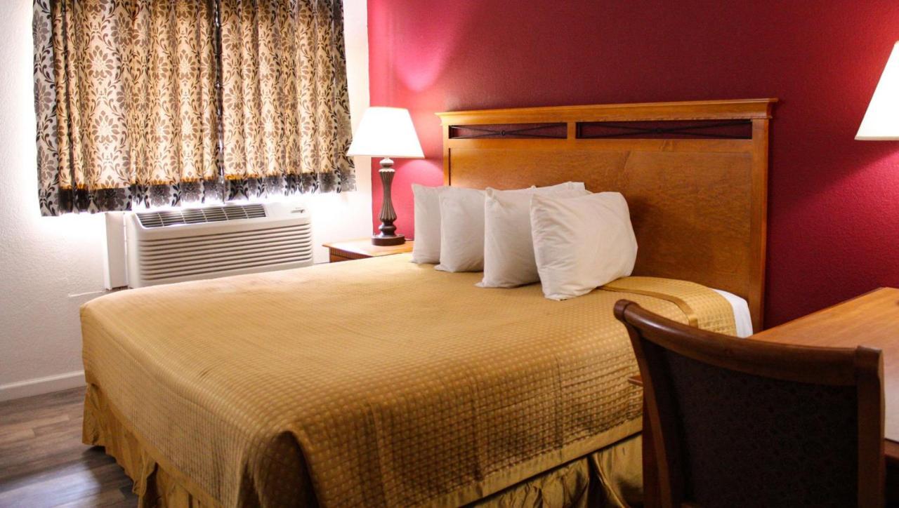 Budget Inn Ontario Extérieur photo