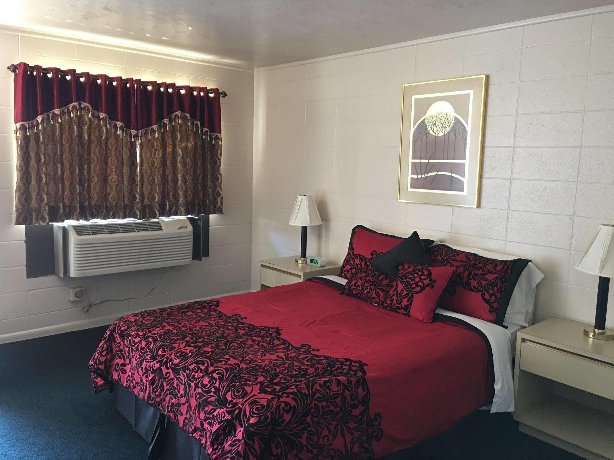 Budget Inn Ontario Extérieur photo