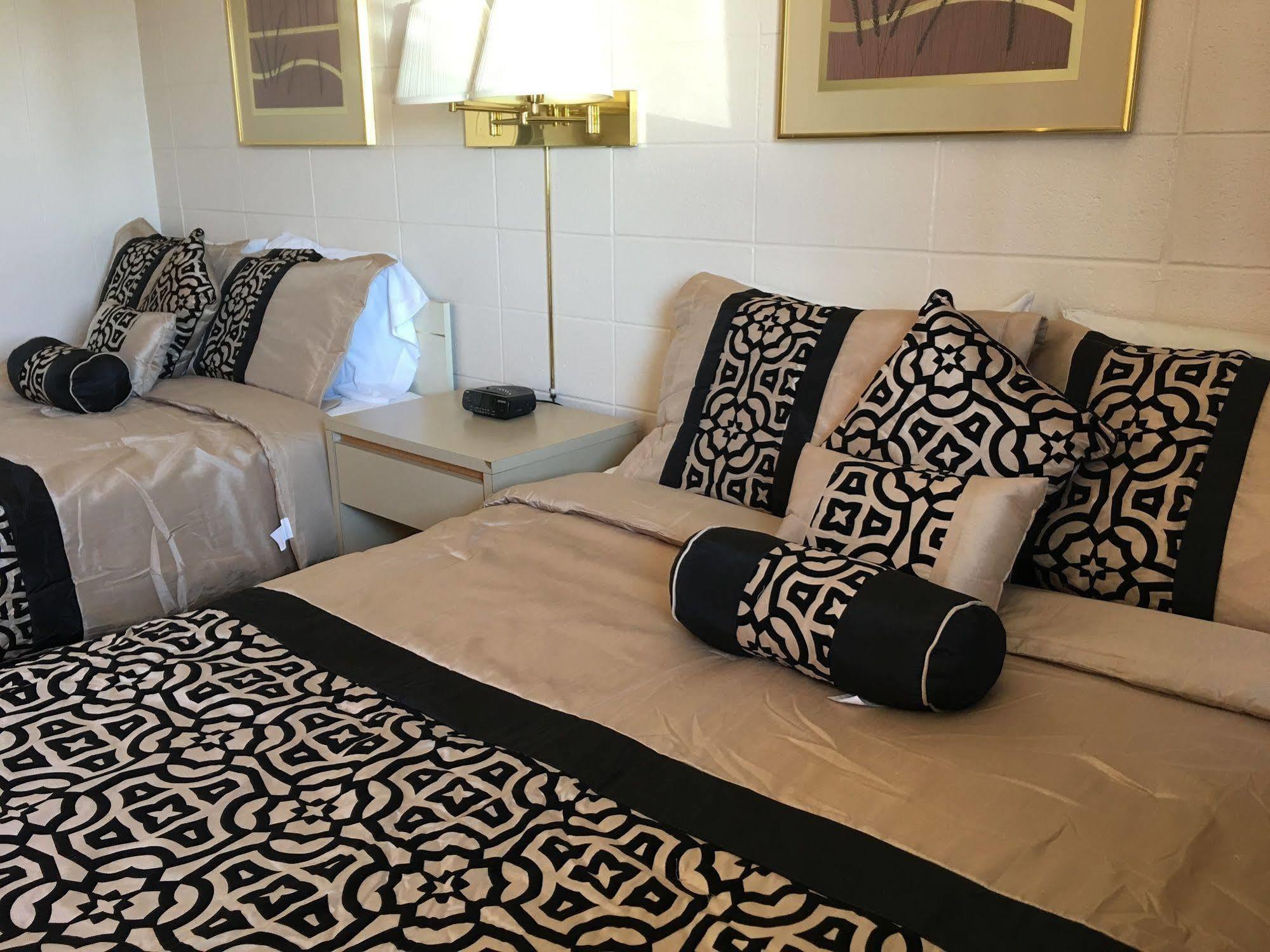 Budget Inn Ontario Extérieur photo
